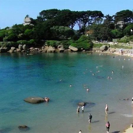 Appartement A Cote Du Port De Ploumanac'H Perros-Guirec Exterior foto